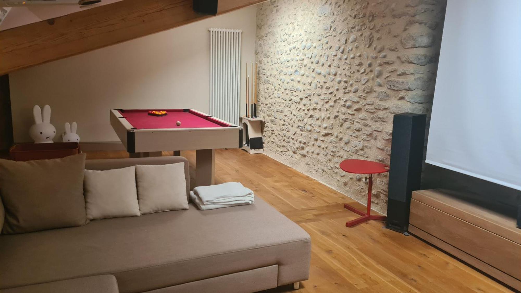 Gite Le Caprice Spa & Sauna Genissieux ภายนอก รูปภาพ